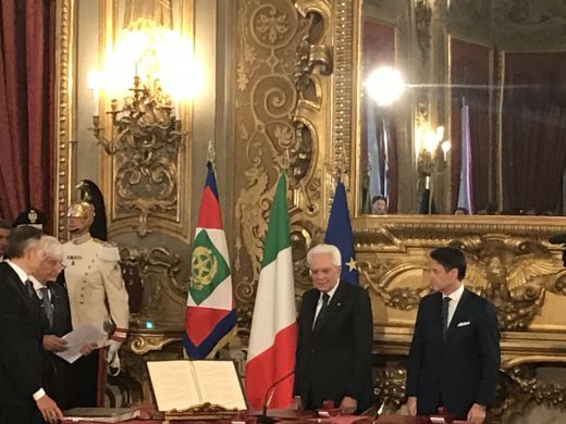  Der italienische Staatspräsident Sergio Mattarella hat die zweite Regierung unter Ministerpräsident Giuseppe Conte vereidigt.